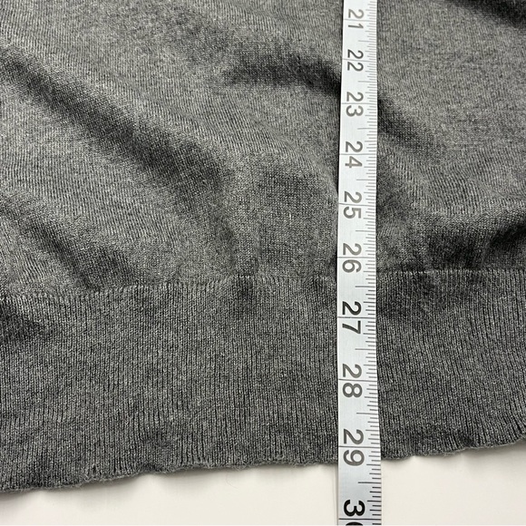 Banana Republic Luxury Blend Long Sleeve Gray Silk Cashmere Blend Sweater L - Picture 8 of 11